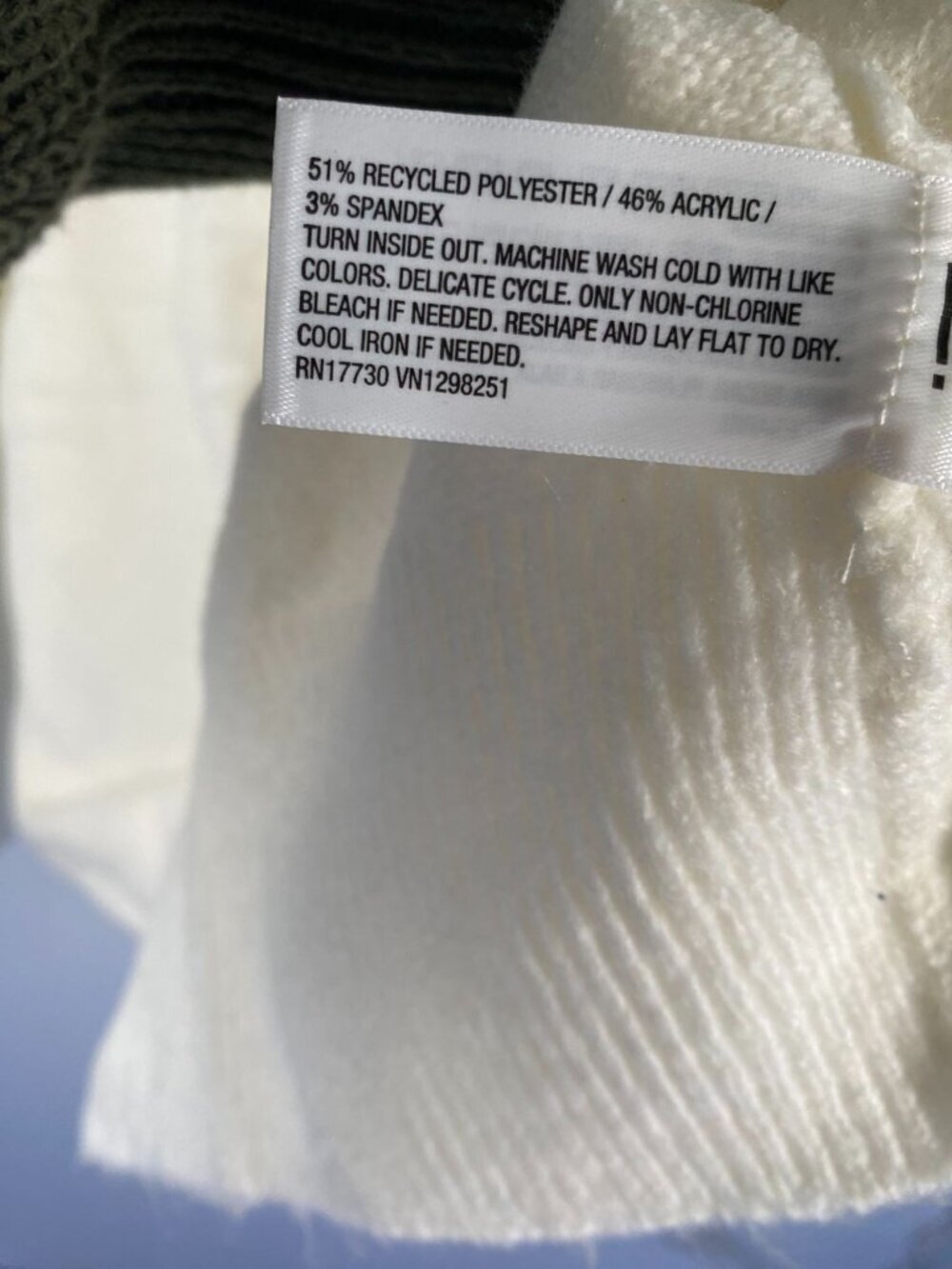 A New Day Womens V-Neck Sweater Ivory 1X Soft Lightweight Pullover Ribbed Trim - Picture 5 of 7